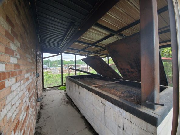 1313 E. Broad, Texarkana, AR 71854